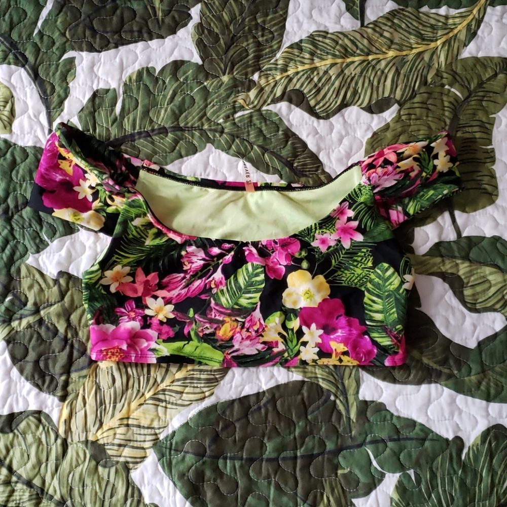 Floral bikini top